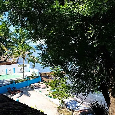 Las Flores Beachside Hotel