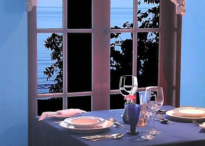 Hotel Flores Beachside Cebu